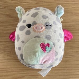 NWOT Squishmallows Chakara the Flying Pig Valentine’s Day Squad Edition 5” 🩵💕